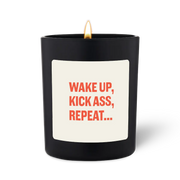 Duftkerze Schwarz Woody Wake up, kick ass, repeat von ChattyCandles