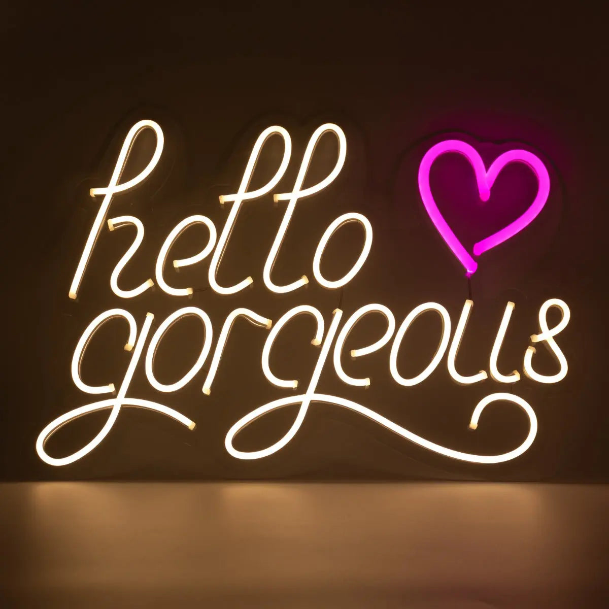 LED Wandneon- Hello Gorgeous von Locomocean