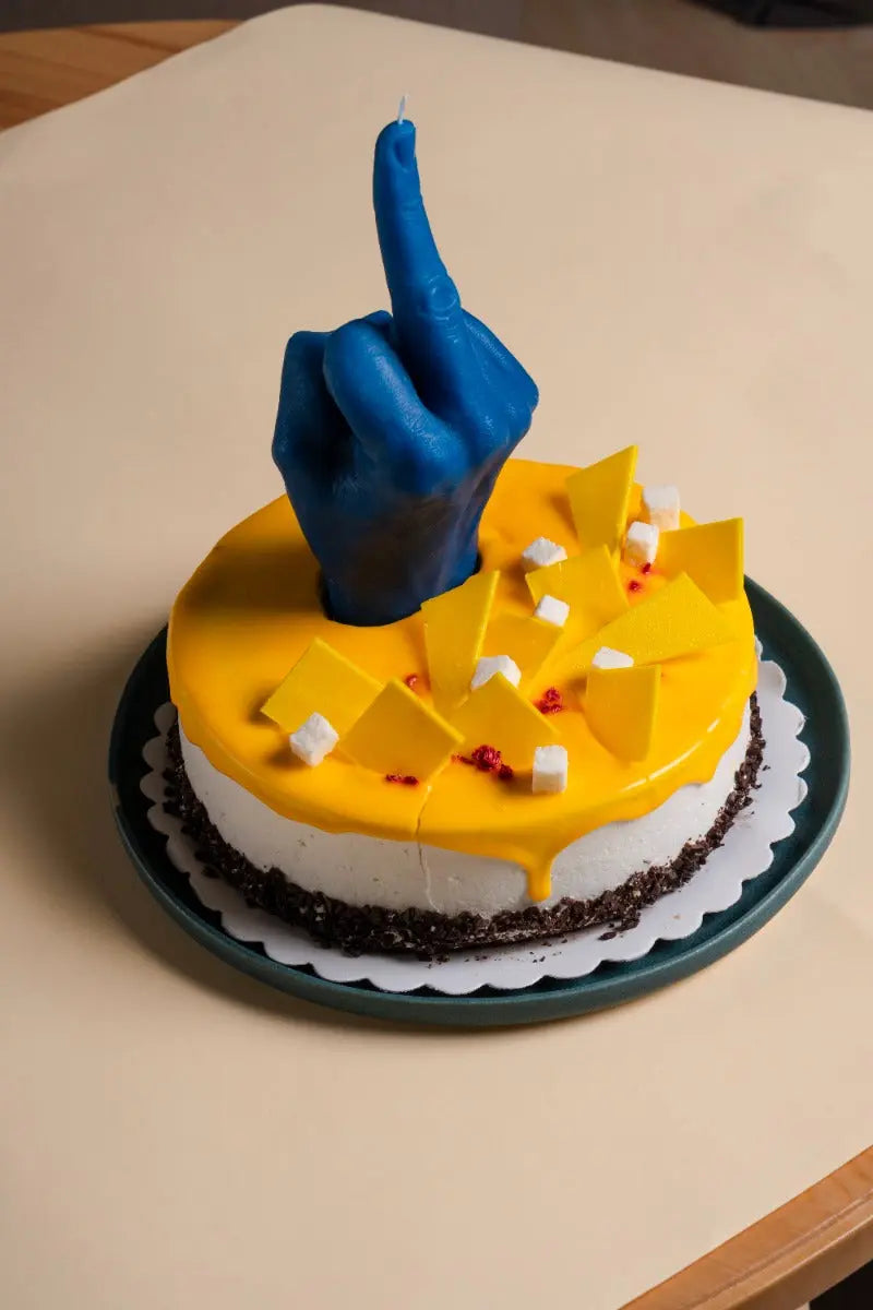 F*ck you Rot von Candle Hand