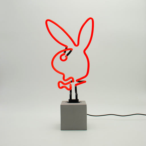 Glas Neon Tischlampe mit Betonsockel - Playboy Bunny rot von Locomocean