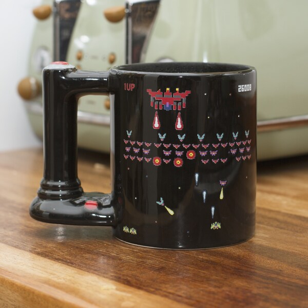 Tasse "Retro Arcade Mug" - 600ml von Mugs