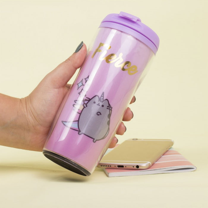 Travel Trinkbecher "FIERCE" mit Trinkverschluss von PUSHEEN