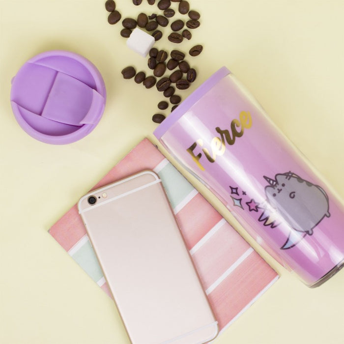 Travel Trinkbecher "FIERCE" mit Trinkverschluss von PUSHEEN