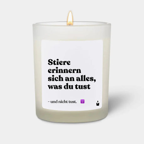 Duftkerze Weiss Woody Stiere erinnern sich an alles, was du tust - und nicht tust. von ChattyCandles