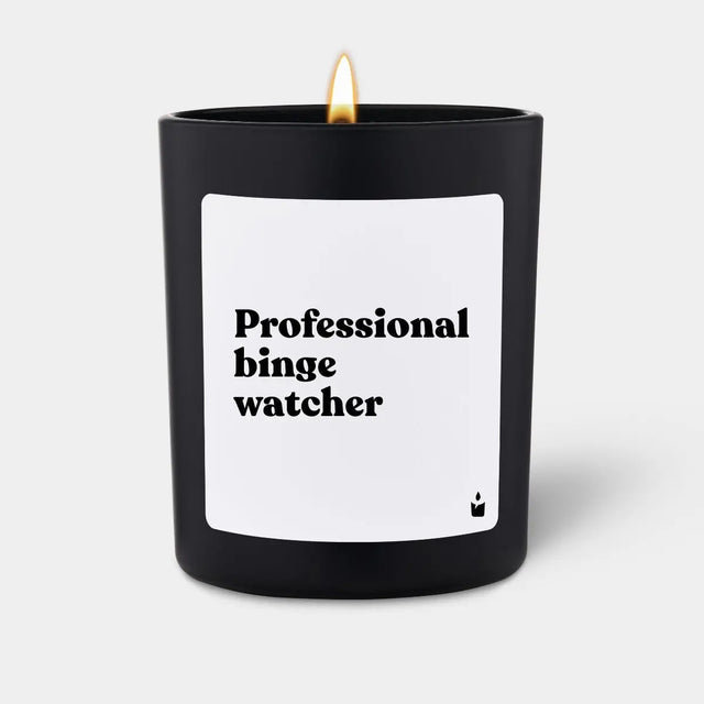 Duftkerze Schwarz Woody Professional binge watcher von ChattyCandles