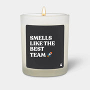 Duftkerze Weiss Woody Smells like the best team von ChattyCandles