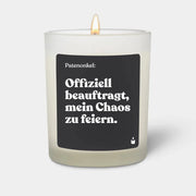 Duftkerze Weiss Woody Patenonkel: Offiziell beauftragt, mein Chaos zu feiern. von ChattyCandles
