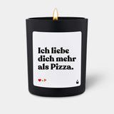 Duftkerze Schwarz Woody Ich liebe dich mehr als Pizza. von ChattyCandles