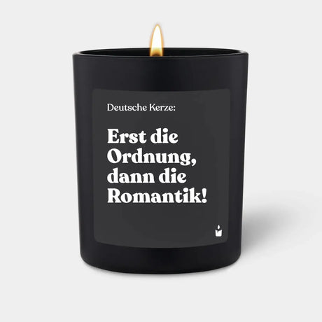 Duftkerze Schwarz Woody Erst die Ordnung, dann die Romantik! von ChattyCandles
