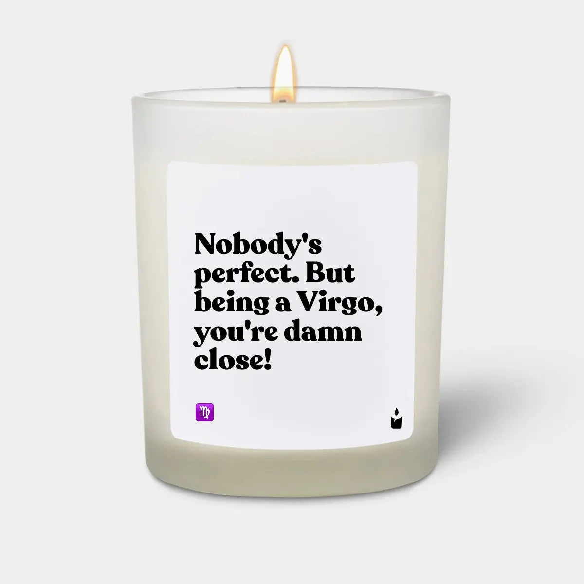 Duftkerze Weiss Woody Nobody's perfect. But being a Virgo, you're damn close! von ChattyCandles