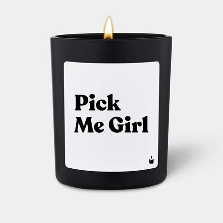 Duftkerze Schwarz Woody Pick Me Girl von ChattyCandles