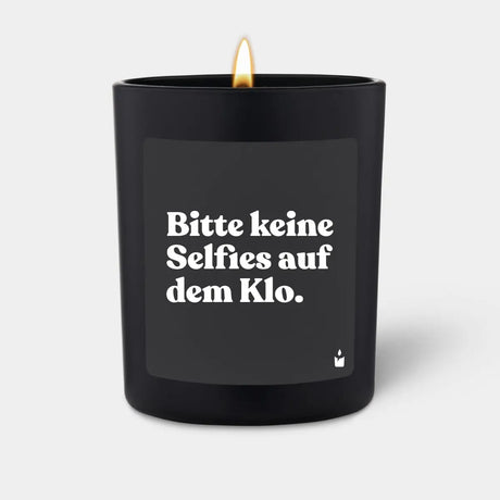 Duftkerze Schwarz Woody Bitte keine Selfies auf dem Klo. von ChattyCandles