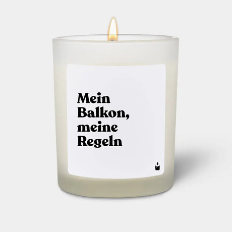 Duftkerze Weiss Woody Mein Balkon, meine Regeln von ChattyCandles