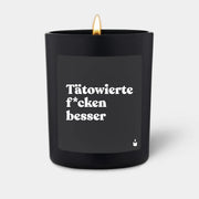 Duftkerze Schwarz Woody Tätowierte f*cken besser von ChattyCandles