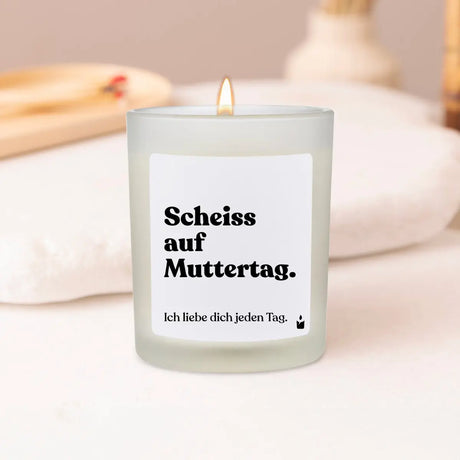 Duftkerze Weiss Woody Scheiss auf Muttertag. Ich liebe dich jeden Tag. von ChattyCandles