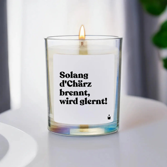 Duftkerze Flowery Solang d'Chärz brennt, wird glernt! von ChattyCandles