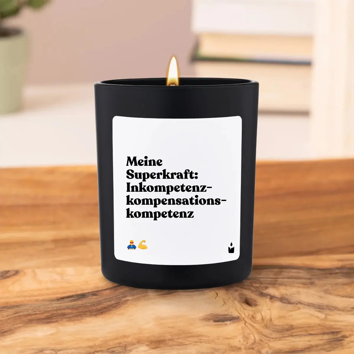 Duftkerze Schwarz Woody Meine Superkraft: Inkompetenz-kompensations-kompetenz von ChattyCandles