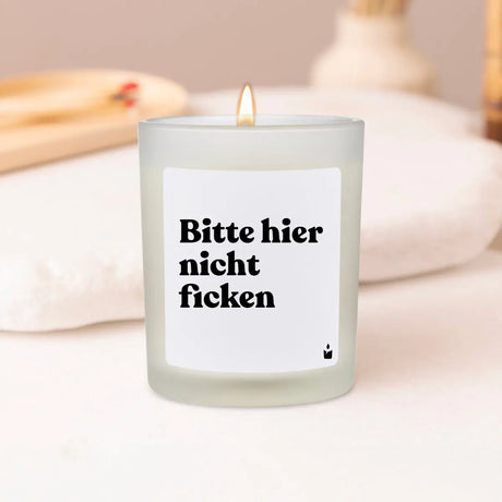 Duftkerze Weiss Woody Bitte hier nicht ficken von ChattyCandles