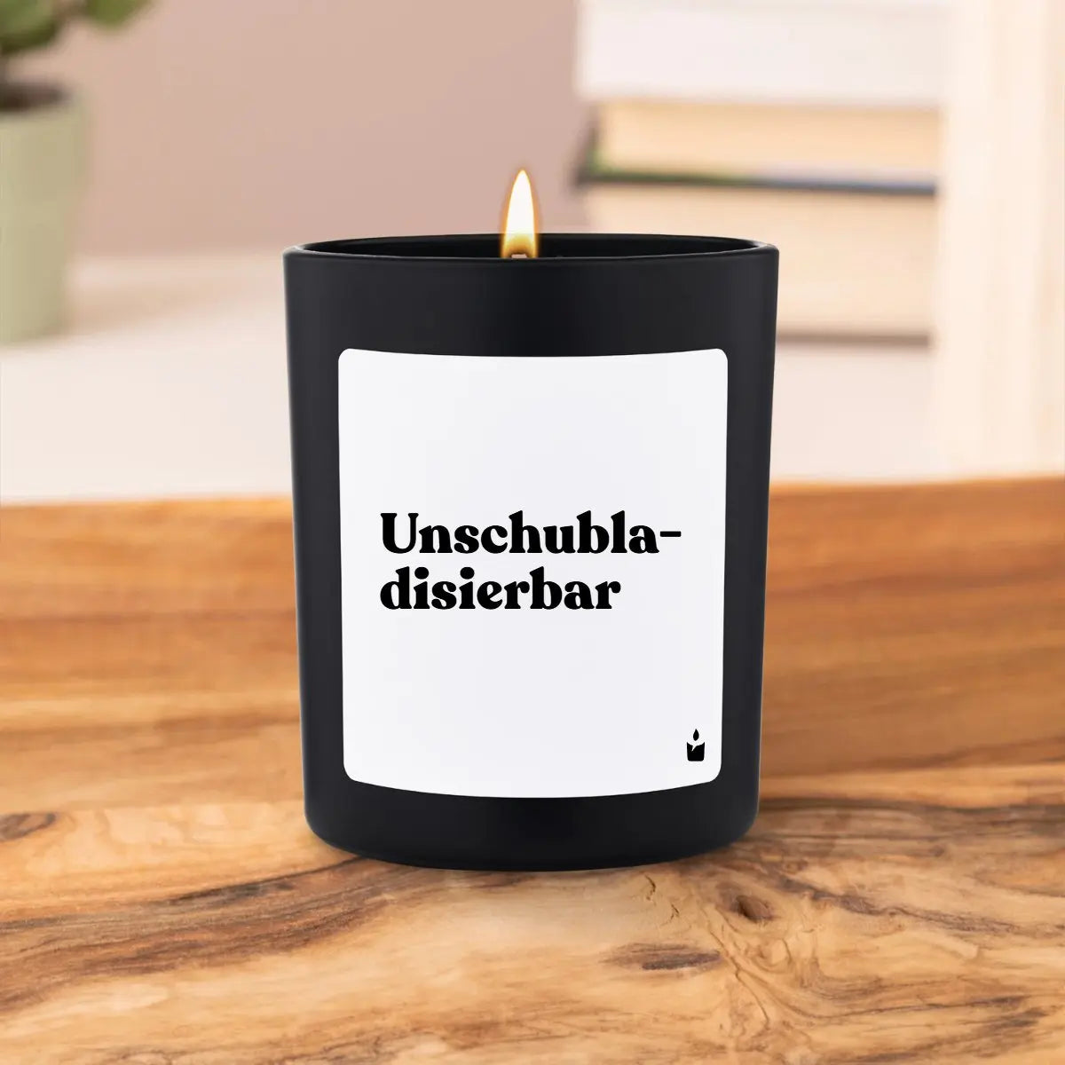 Duftkerze Schwarz Flowery Unschubladisierbar von ChattyCandles