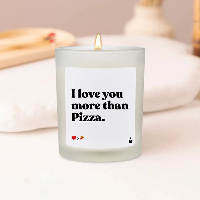 Duftkerze Weiss Woody I love you more than Pizza. von ChattyCandles
