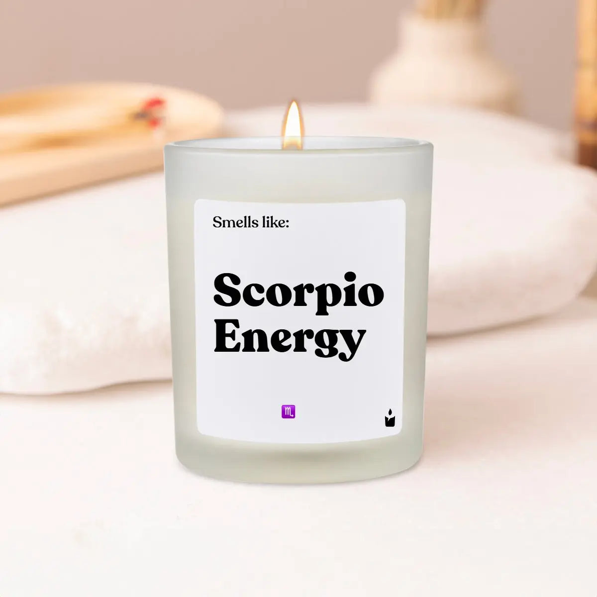 Duftkerze Weiss Woody Smells like: Scorpio Energy von ChattyCandles