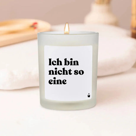 Duftkerze Weiss Woody Ich bin nicht so eine von ChattyCandles
