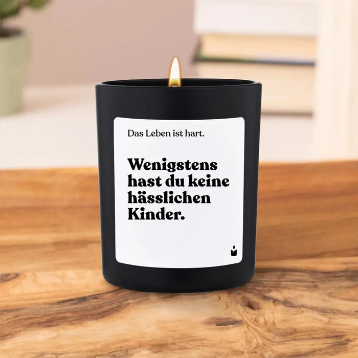 Duftkerze Flowery Wenigstens hast du keine hässlichen Kinder. von ChattyCandles