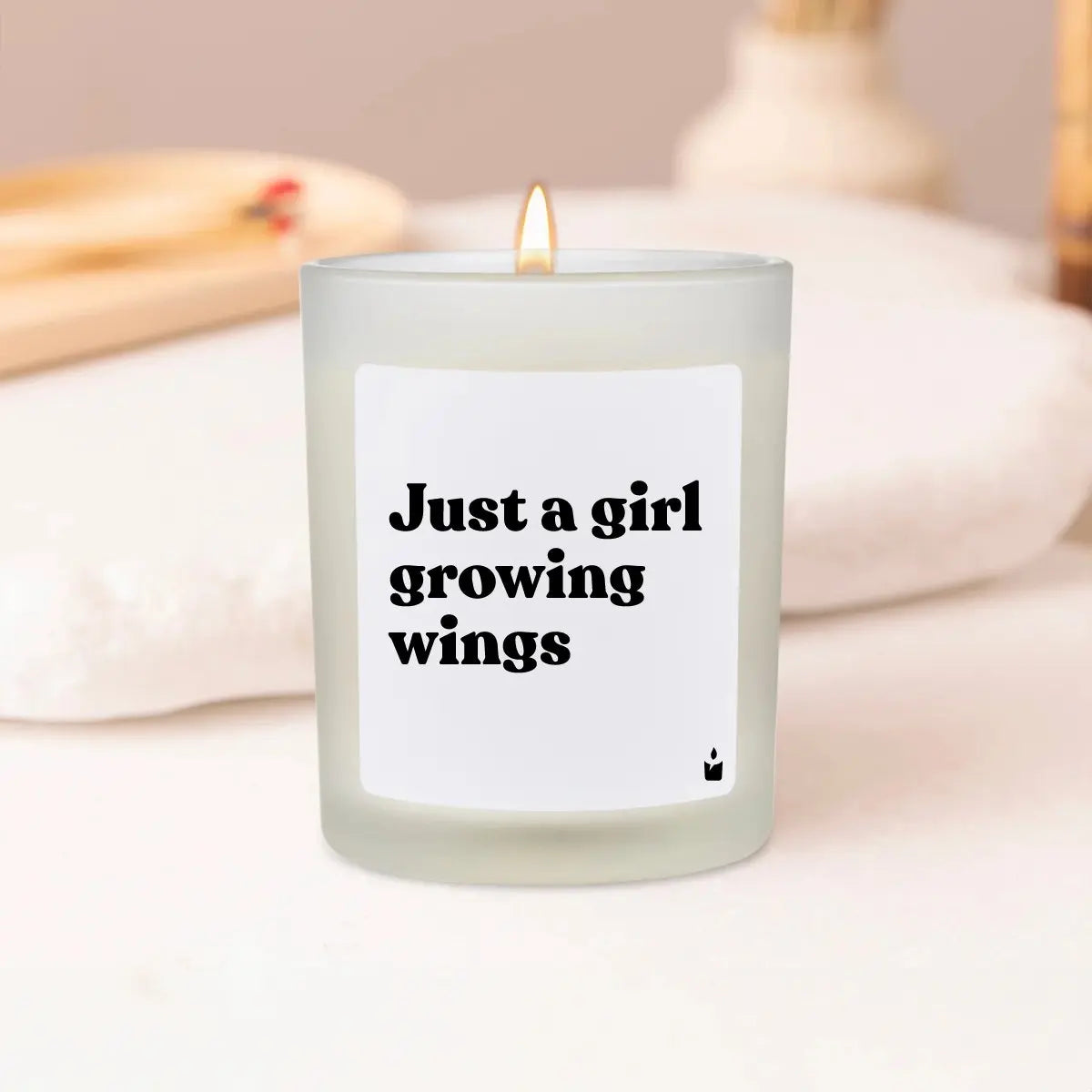 Duftkerze Weiss Woody Just a girl growing wings von ChattyCandles