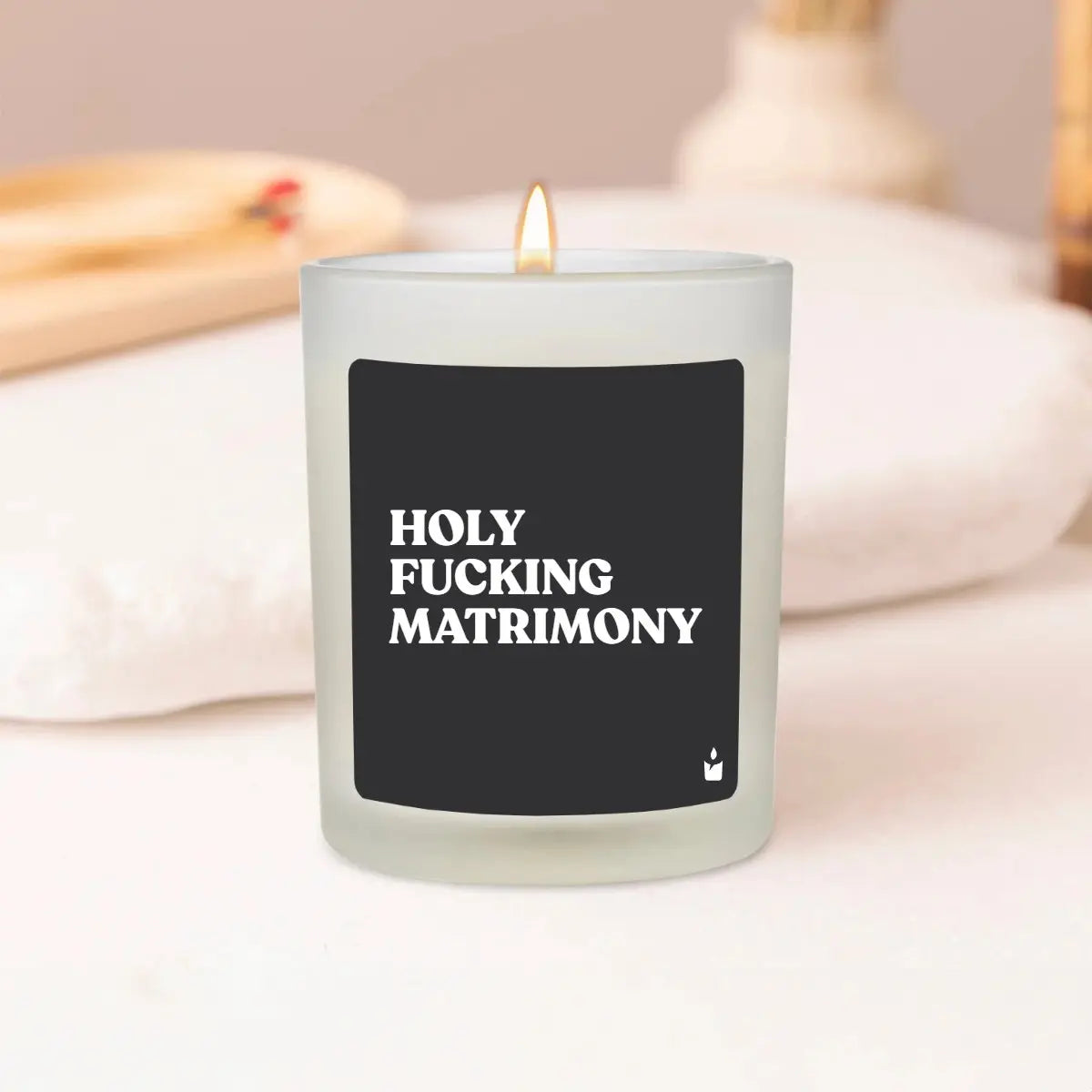 Duftkerze Weiss Flowery holy fucking matrimony von ChattyCandles