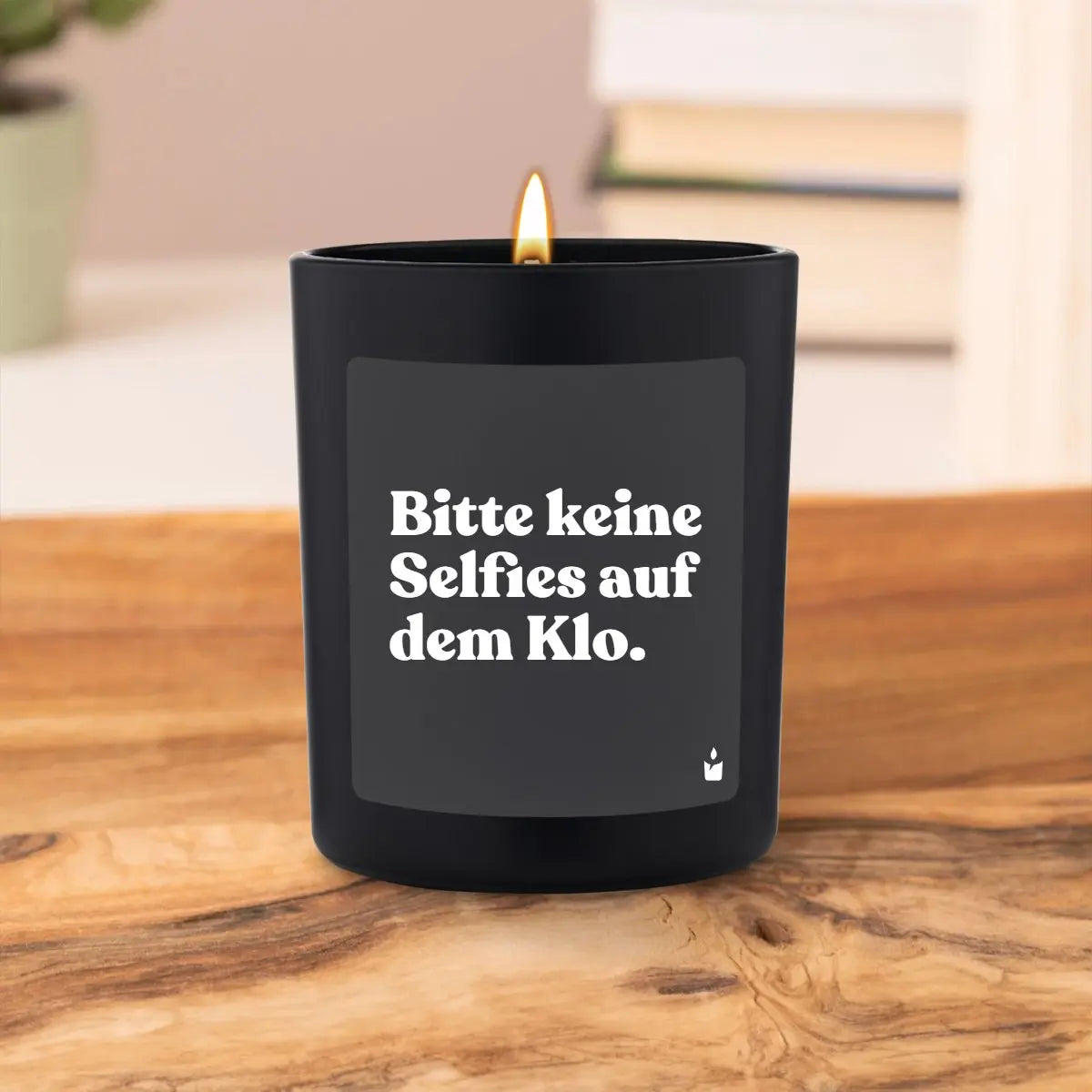 Duftkerze Schwarz Woody Bitte keine Selfies auf dem Klo. von ChattyCandles