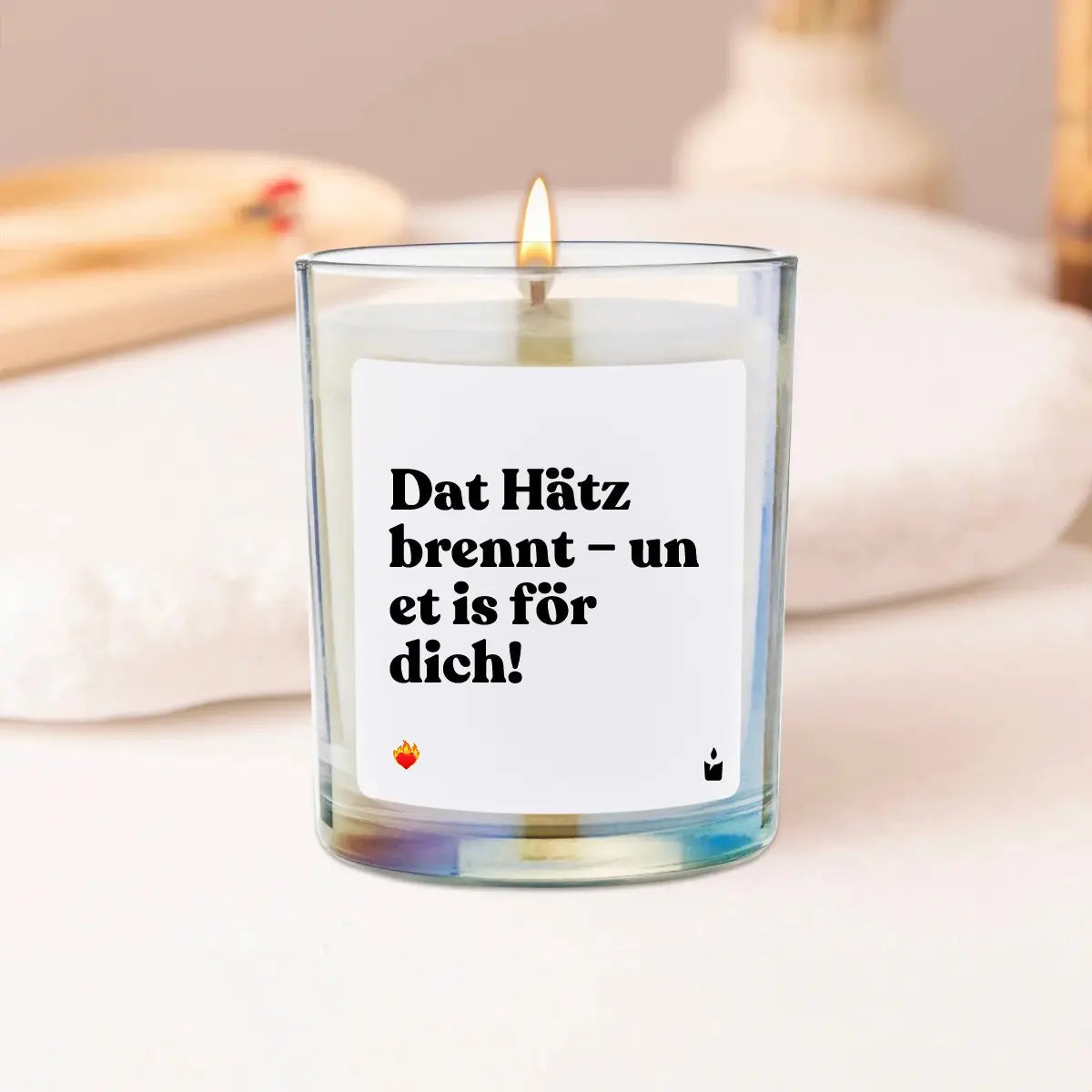 Duftkerze Rainbow Woody Dat Hätz brennt – un et is för dich! von ChattyCandles