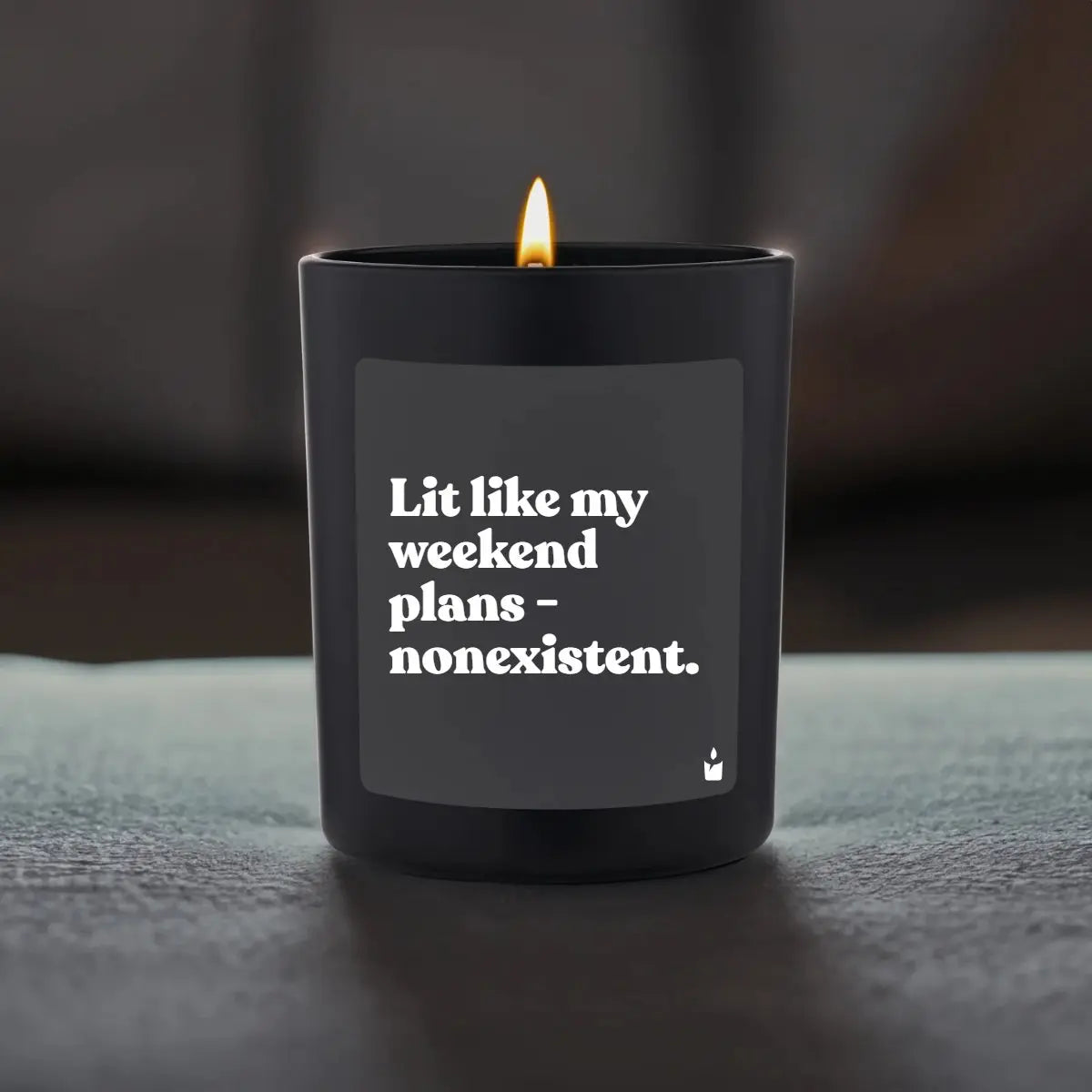 Duftkerze Schwarz Flowery Lit like my weekend plans - nonexistent. von ChattyCandles
