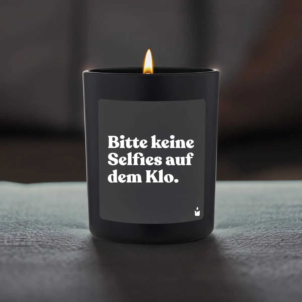 Duftkerze Schwarz Woody Bitte keine Selfies auf dem Klo. von ChattyCandles