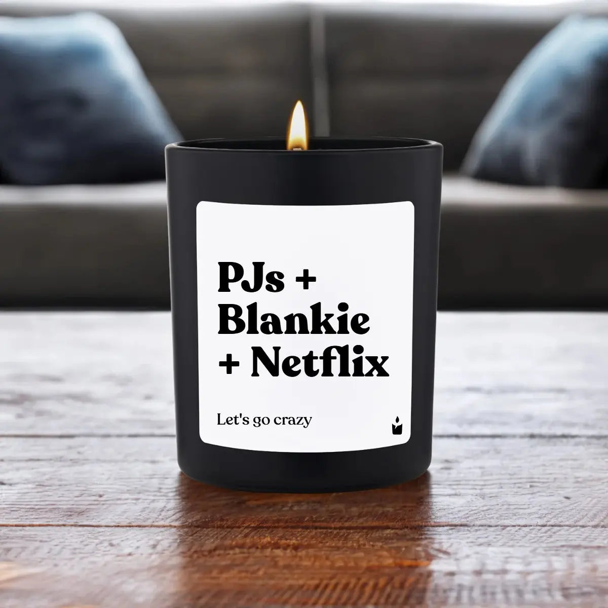 Duftkerze Schwarz Woody PJs + Blankie + Netflix. Let's go crazy von ChattyCandles