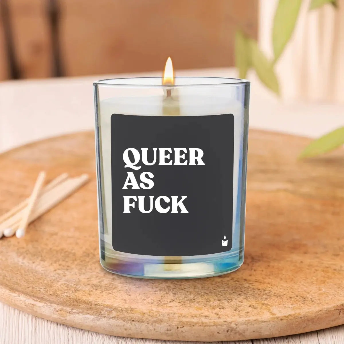 Duftkerze Rainbow Woody Queer As Fuck von ChattyCandles