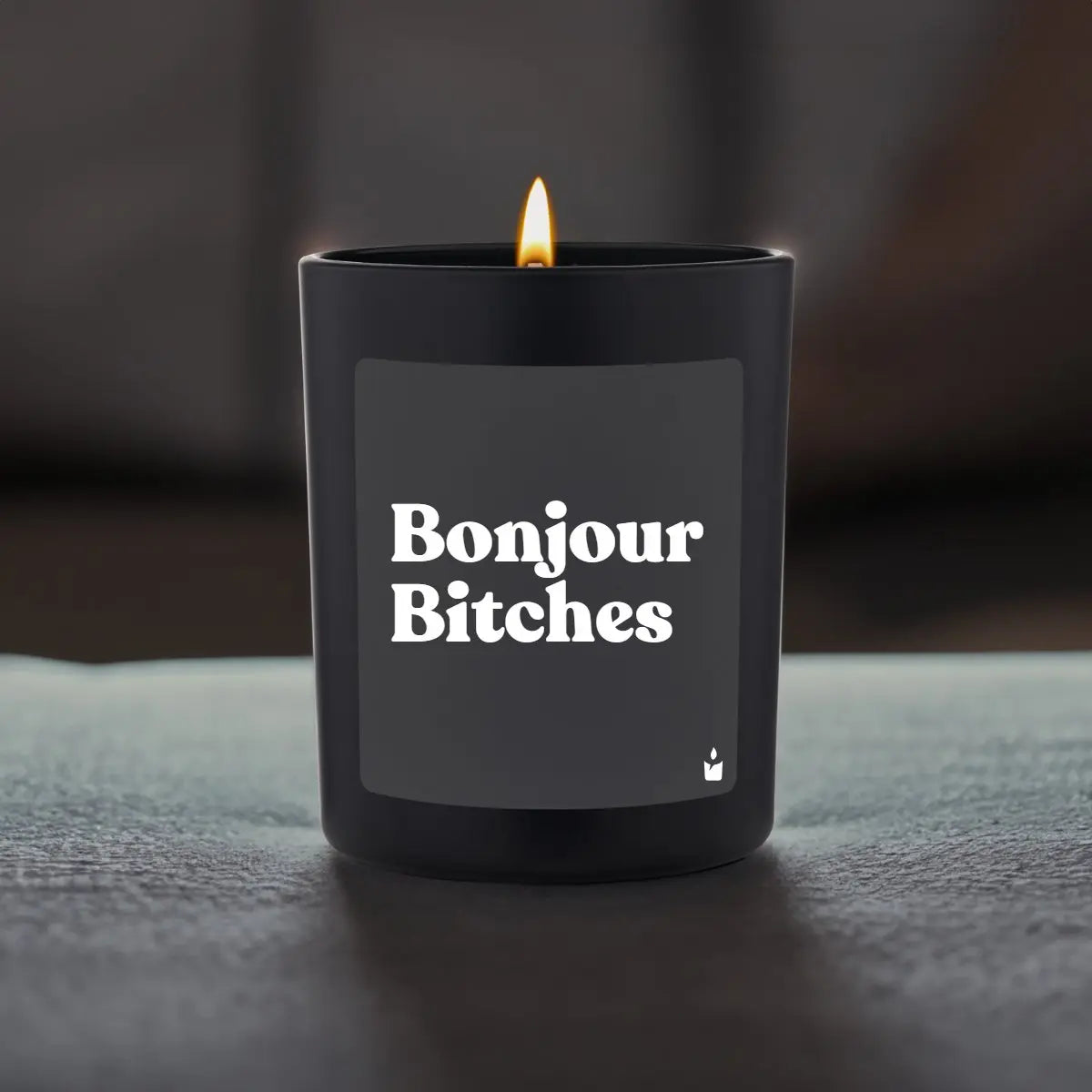 Duftkerze Schwarz Flowery Bonjour Bitches von ChattyCandles